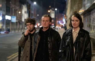 Nightbus release new single ‘Mirrors’